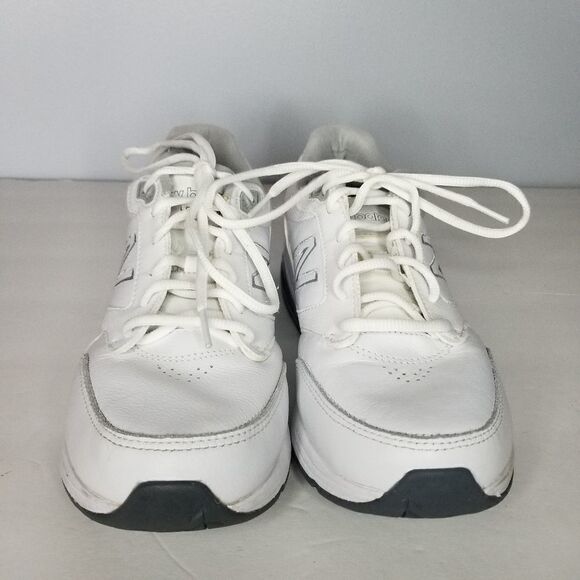 New Balance men\'s white athletic shoes size 7 with rollbar main image 8